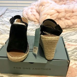 Brand new TOMS Monica Wedges